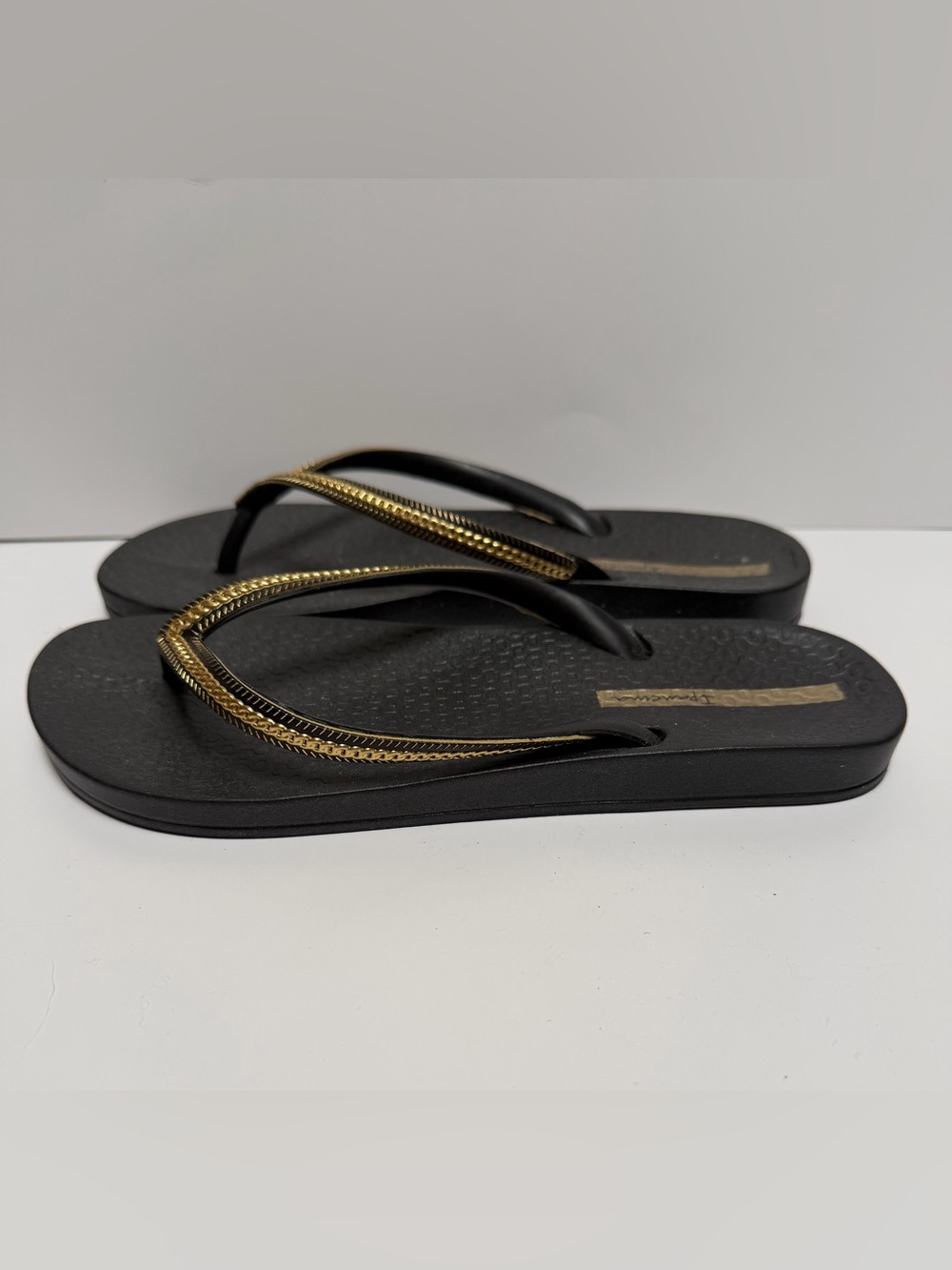 IPanema Flip Flops EUC